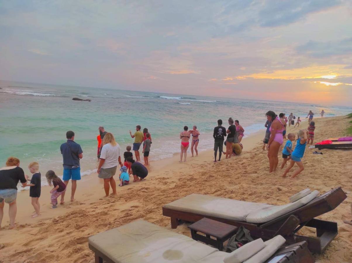 Blue Corals Beach Bungalow Matara Esterno foto