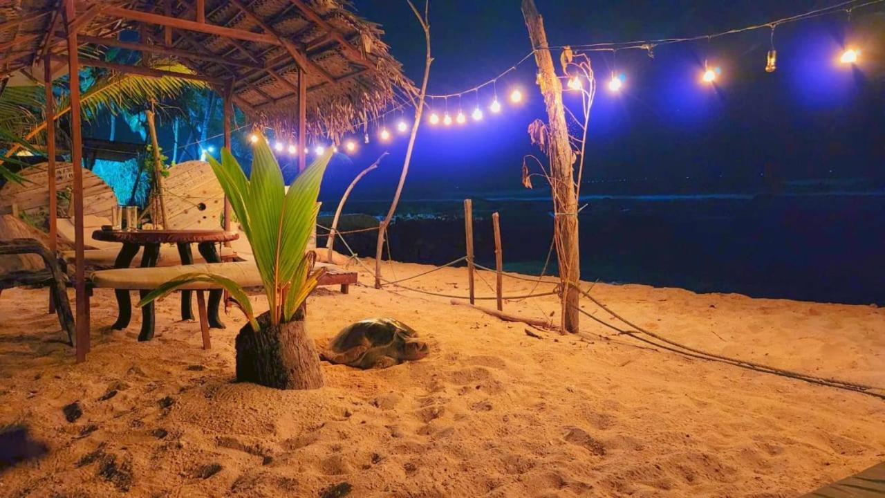Blue Corals Beach Bungalow Matara Esterno foto