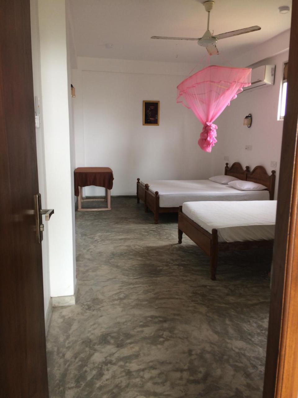 Blue Corals Beach Bungalow Matara Esterno foto