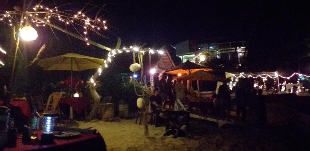 Blue Corals Beach Bungalow Matara Esterno foto